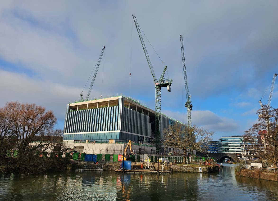 Looking for 1 Fixers mate + 1 Fixer - Cladding/CW - Bristol